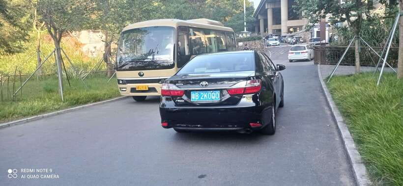 1 day Car Hire in Shenzhen with Driver (10 hours) - Crossing from Hong Kong at Luohu or Huanggang