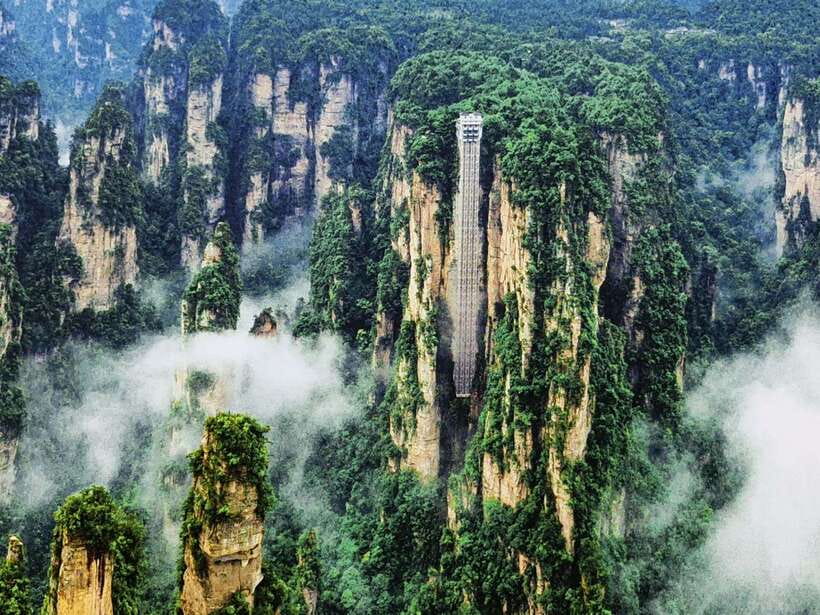 1-Day Private Tour to Zhangjiajie Highlights - What the 4.5-hour park visit feels like