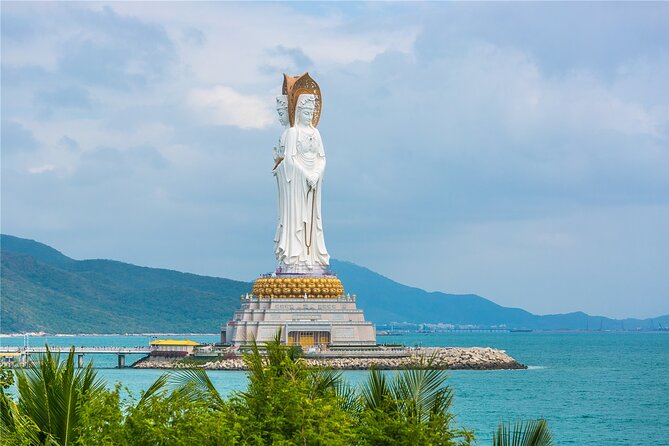 1-Day Sanya Customized Itinerary Charter Car Service - Luhuitou Park for a short view over Sanya
