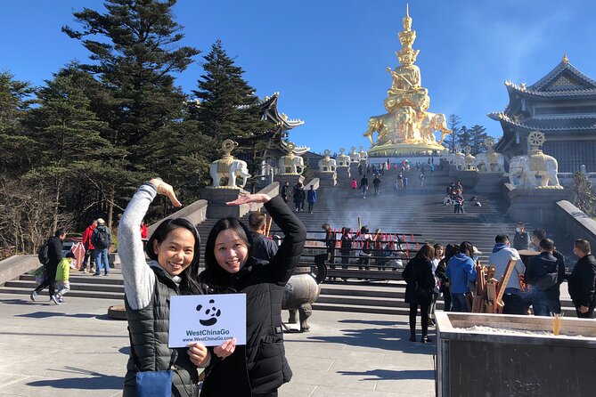 2-Day All Inclusive Leshan Giant Buddha and Emei Mountain Tour - Baoguo Temple and the overnight stay