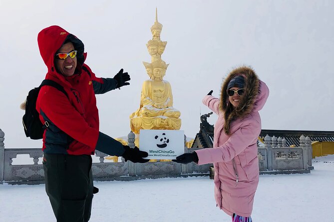 2-Day All Inclusive Leshan Giant Buddha and Emei Mountain Tour - How the guiding affects the experience