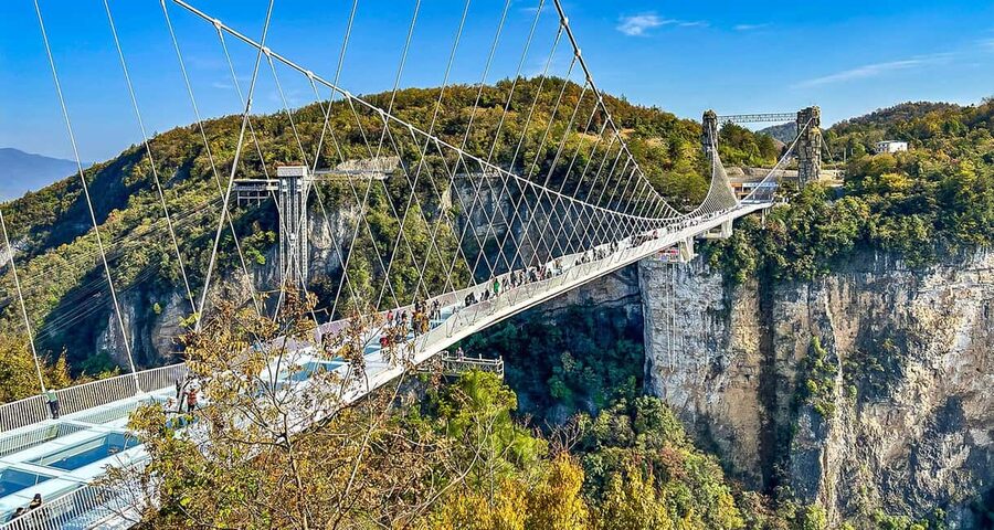 2-Day Avatar Mountain, Glass Bridge, and Mt. Tianmen Tour - Weather, crowds, and the pace