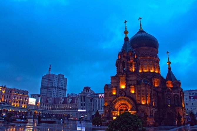 2-Day Harbin City Private Tour in Your Way in Winter Season - Evening at Harbin Ice and Snow World