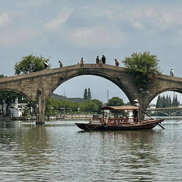 2 Day Private Shanghai Skyline to Watertown & Suzhou Garden - Yu Garden and City God Temple in Shanghai