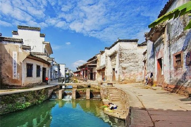 2-Day Private Trip to Huangshan and Hongcun from Shanghai with Accommodation - Who should book this private Huangshan trip?