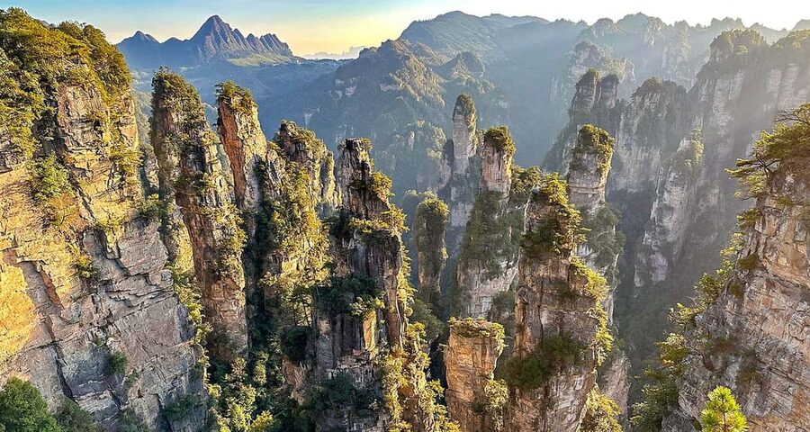 2-Day Private Zhangjiajie Tour Avatar Mountain, Glass Bridge - Tianmen Mountain, Heaven’s Gate, and the 99 Bends