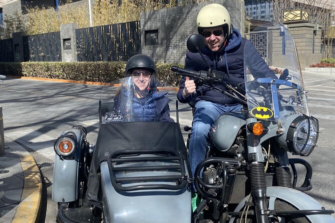 2-Hour “Ancient & Modern” Beijing Sidecar Tour (Day /Night) - Houhai and the Shichahai lakes