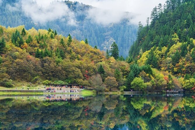 3 Day Private Tour to Jiuzhai Valley and Huanglong - Should you book the Jiuzhaigou and Huanglong tour?