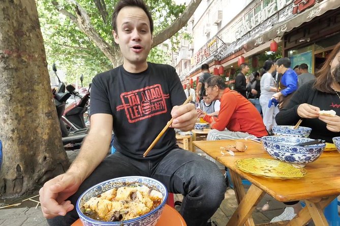 3-Hour Private Night Tour: Beijing Foodie Experience - Yunnan Cuisine and the Optional Bamboo Worm