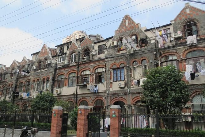 3-Hour Private Tour to Jewish Ghetto and Shanghai Bund - Walking the old Jewish ghetto and Little Vienna