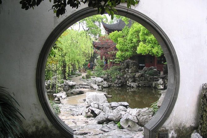 3-Hour Shanghai Yu Garden &Old Town Private Tour with Tea Tasting - Yu Garden: Shanghai’s refined first stop