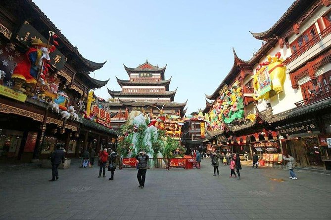 3-Hour Shanghai Yu Garden &Old Town Private Tour with Tea Tasting - Guides who shape the experience