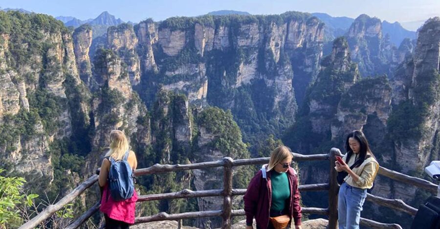 4-Day Highlights of Zhangjiajie With Sunrise Experience - Day 2: Golden Whip Stream and Yuanjiajie’s Avatar Peaks