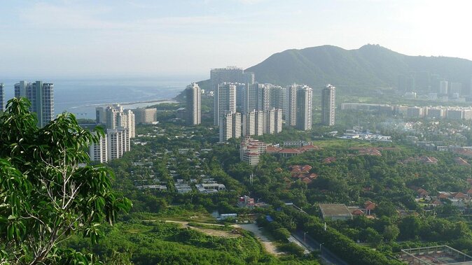 4 Days Classic Sanya Private Tour with Airport Transfer - What the four-day Sanya plan really gives you
