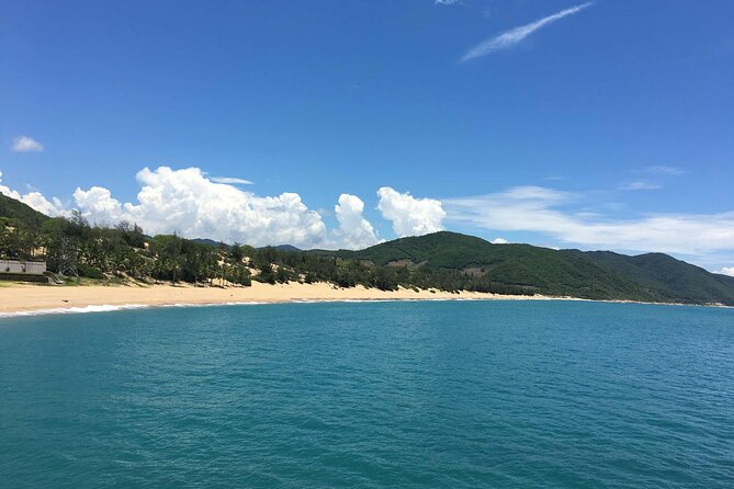 4 Days Classic Sanya Private Tour with Airport Transfer - Binglanggu and the Li and Miao cultural program