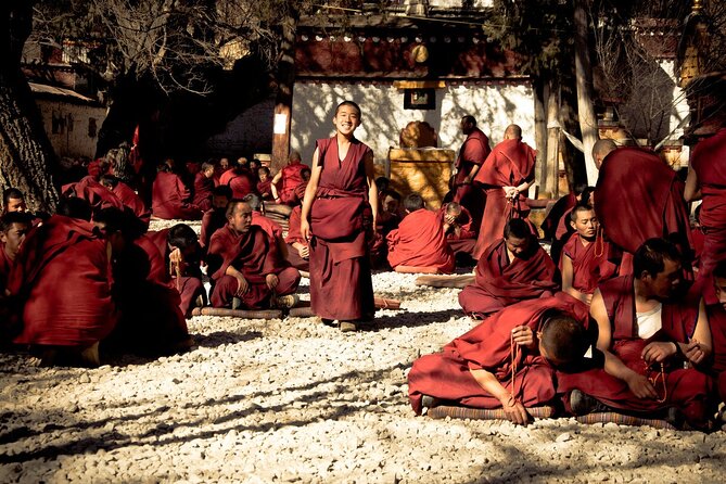 4 Days Lhasa City Essential Group Tour - Day one: arrive through the plateau