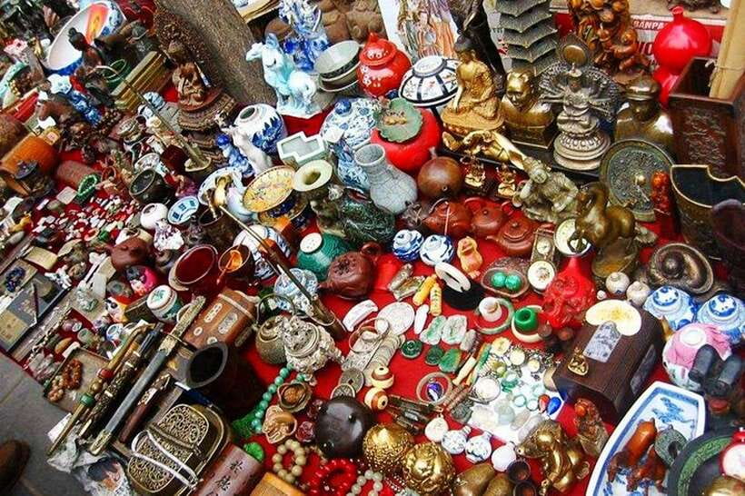 4-Hour Private Shanghai Shopping Tour with Local Expert - Starting at South Bund Fabric Market