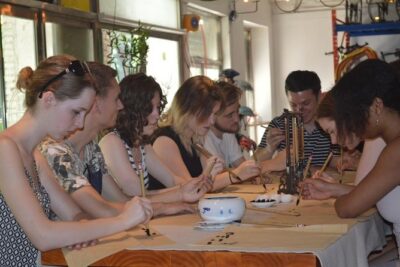 4-Hour Private Tour of Calligraphy Class, Hutong and Dumplings