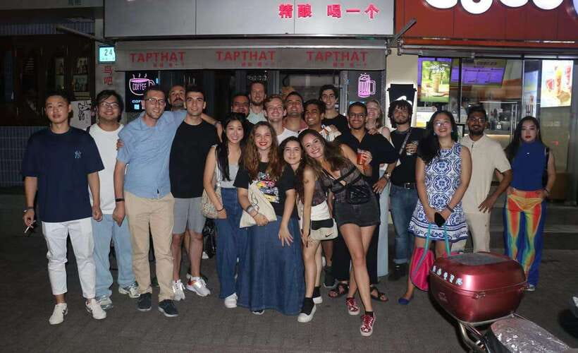 4-Hour Shanghai Pub Crawl (bars & nightclub hopping) - The final club gets two hours