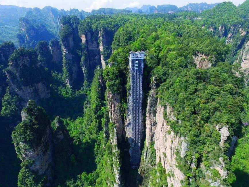 6-Day Private Tour: Guilin Terraces, Fenghuang & Zhangjiajie - Day 5: Golden Whip Stream, Tianzi Mountain, and Yuanjiajie