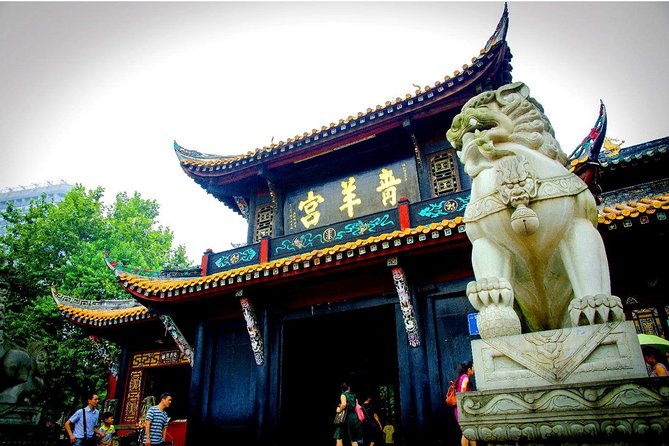 6-Hour Private Chengdu City Walking Tour with Tea Tasting - A Chengdu morning built around tea and Taoism