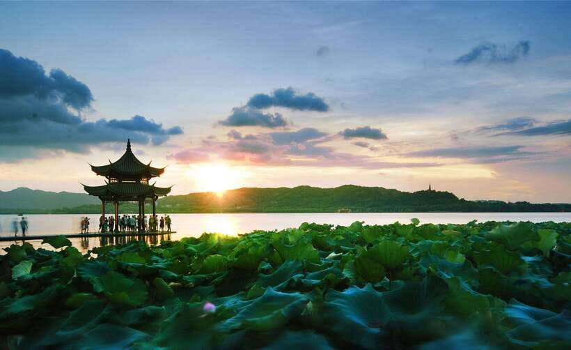 7 hours Hangzhou Tour Itinerary - Hefang Street and old Hangzhou atmosphere