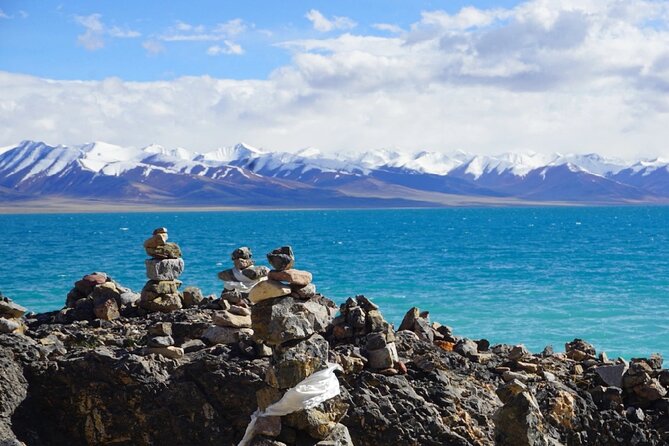 9 Days Lhasa Gyantse Shigatse Everest Namtso Group Tour - The long approach to Everest