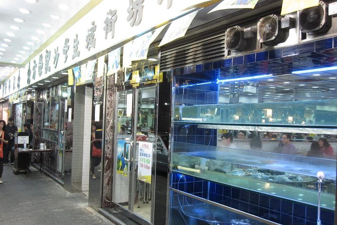 A Private City Tour of Hong Kong with Mercedes-Benz - Flower Market, Bird Garden, and Goldfish Street