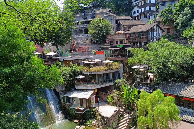 All-In-One Chongqing Trendy Spots Private Tour - Longmenhao brings the river and old Chongqing together