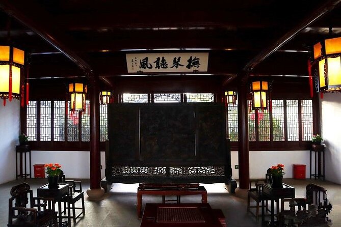 All-inclusive Half-day Private Tour To Zhujiajiao Water Town - The canal boat ride is the town’s quiet center