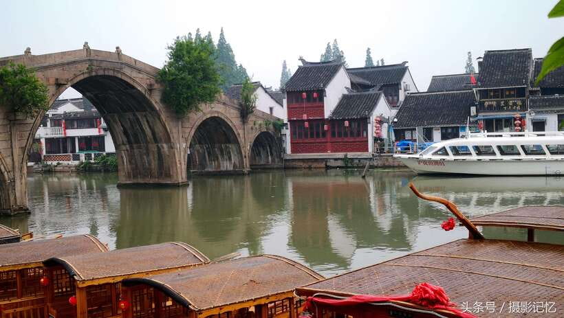 All-inclusive Half-day Private Tour To Zhujiajiao Water Town - Bill’s guiding style is a real part of the value
