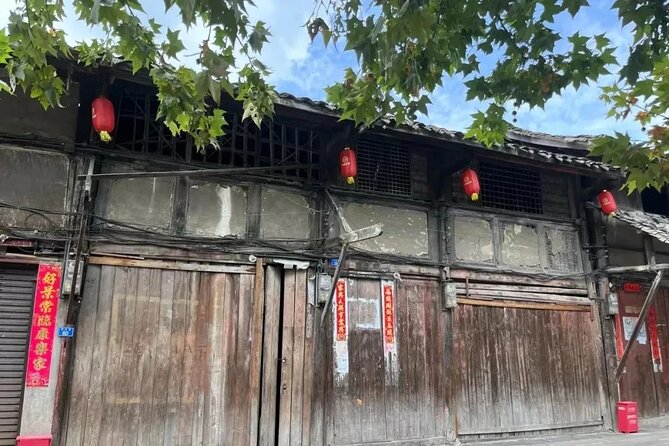 All-Inclusive Private Panda & Hidden Ancient Town Tour - The $139 value, item by item