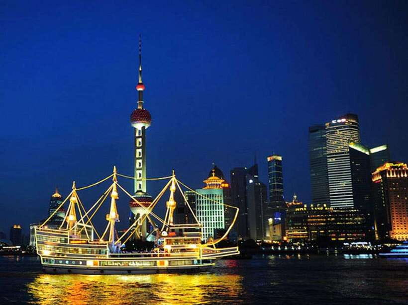 Amazing Shanghai Night Lights:River Cruise &Private Transfer - Seeing Shanghai’s two faces from the Huangpu River
