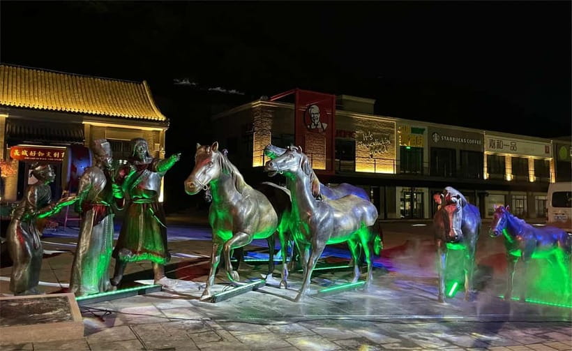 Badaling Great Wall Night Tour+ Light Show + Performance - The 1.5-hour ride from Beijing