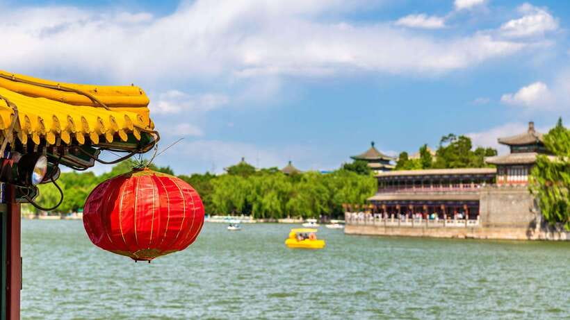 Beijing: Beihai Park Entry Ticket & English PDF Guidebook - The Right Pace for Three Hours