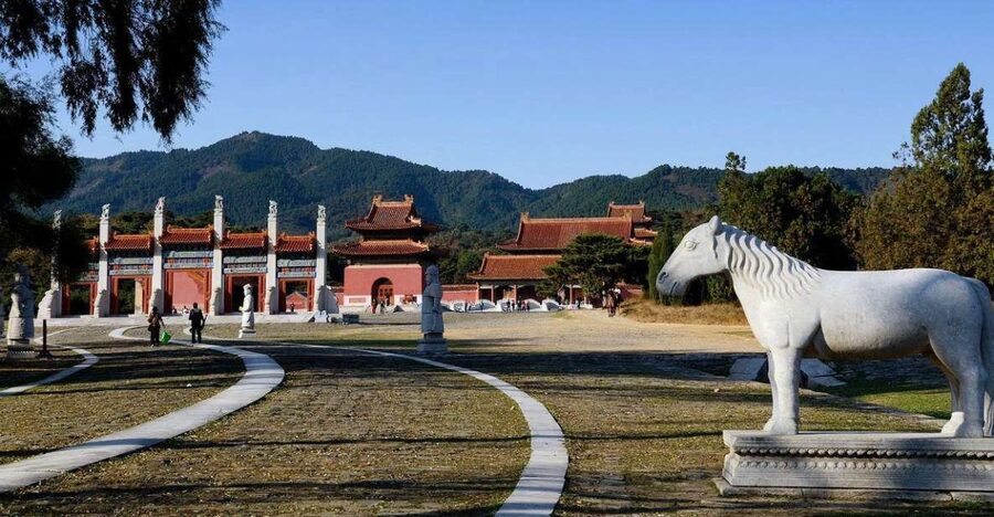 Beijing:Eastern Qing Tomb/Huangyaguan Great Wall/Dule Temple - Huangyaguan Great Wall: a quieter wall with real walking