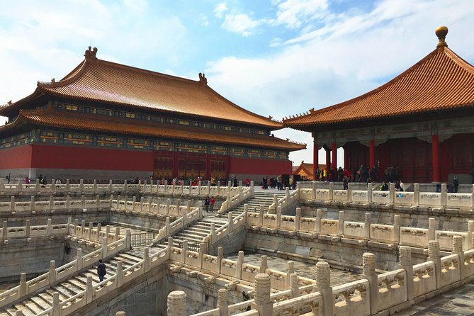 Beijing Essential Full-Day Tour including Great Wall at Badaling, Forbidden City and Tiananmen Square - Lunch, tea, and the commercial side of the day