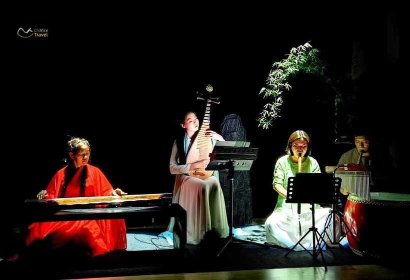 Beijing Hands-On Culture Tour: Tea, Instrument, Calligraphy - Hanfu dressing and the photo session