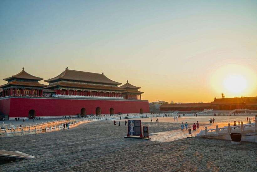 Beijing: Highlights of Forbidden City Private Walking Tour - Entering through Tian’anmen Square