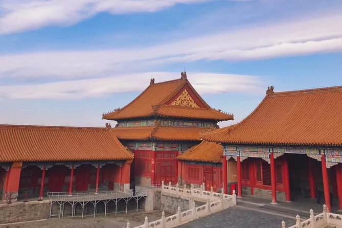Beijing Highlights Tour: Tian'anmen Square, Forbidden City, Mutianyu Great Wall - Lunch before Mutianyu
