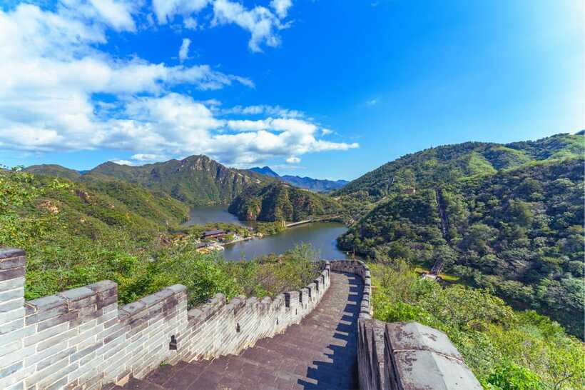 Beijing: Huanghuacheng Lakeside Great Wall Bus/Private Tour - Why Huanghuacheng feels different
