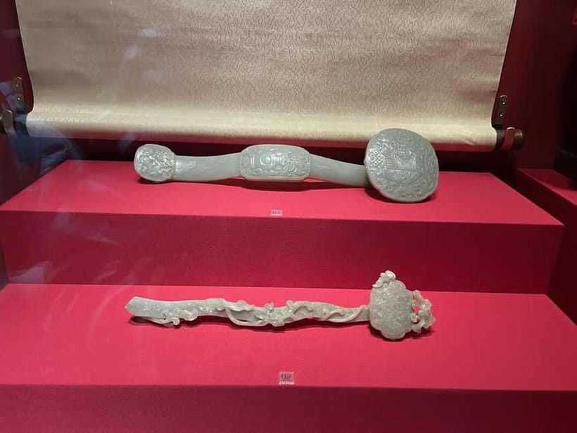 Beijing: Hutongs & Food & Culture Walking Tour - Shichahai brings water, willows, and a slower pace
