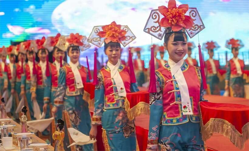 Beijing: Imperial Cuisine Experience & Cultural Performance - What happens at the Yuxiandu Imperial Cuisine Museum