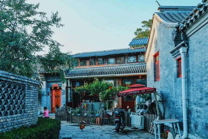 Beijing: Lama Temple E-Ticket or Full-Day Guided City Tour - Guide, language, and the value of explanation