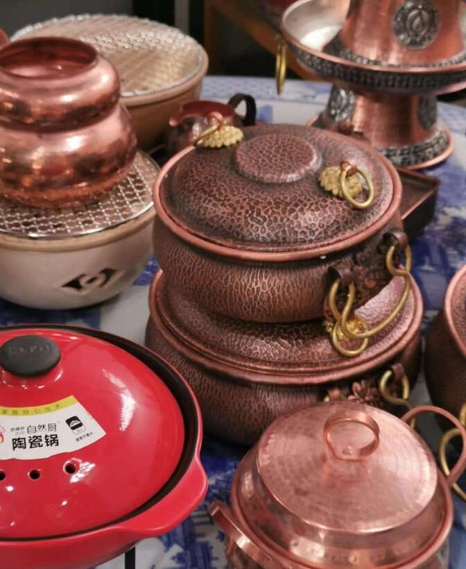 Beijing Market Tour with 10-course Family Feast - Starting at Liaogongzhuang Station on Line 6