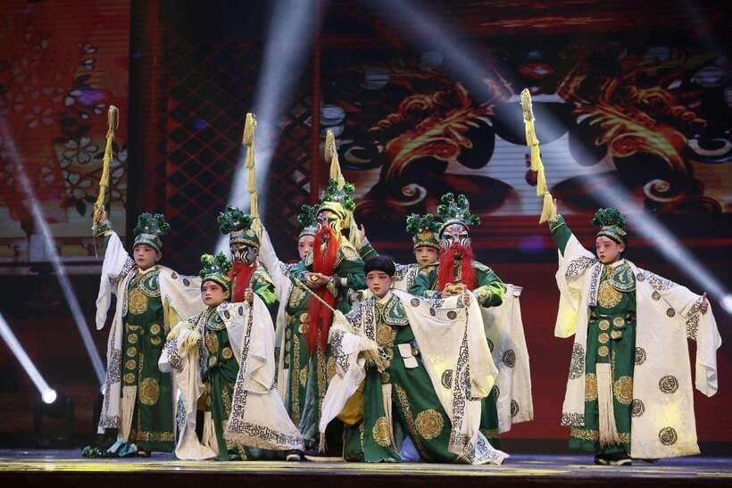 Beijing: Must-See Peking Opera at Liyuan Theatre Ticket - The optional Beijing dinner before the performance