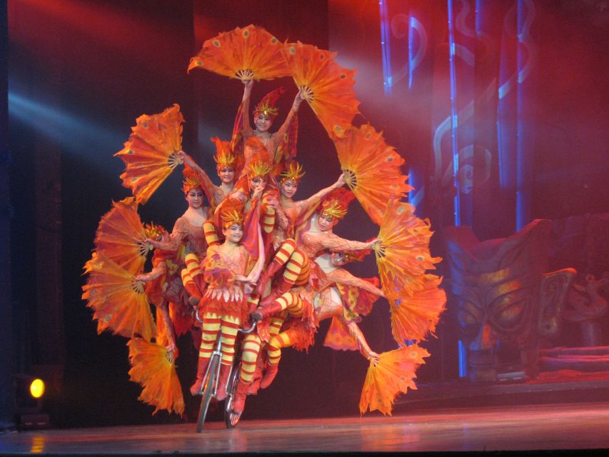 Beijing Night Tour with Acrobatics Show & PekingDuck Dinner - Peking Duck is the evening’s main meal