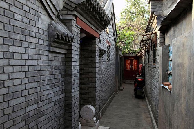Beijing Old Hutongs Tour by Rickshaw - Tea tasting and the sales question