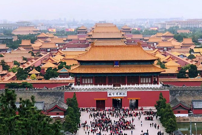 Beijing Private Tour: 2 Days Forbidden City and Mutianyu Great Wall VIP Tour - Hutong lanes and a rickshaw ride near Hou Hai
