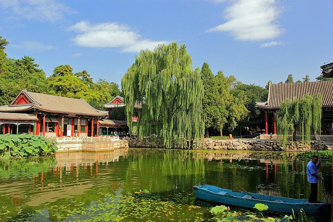 Beijing Private Tour to Temple of Heaven, Panda House and Summer Palace - Pandas first, when the animals may be more active